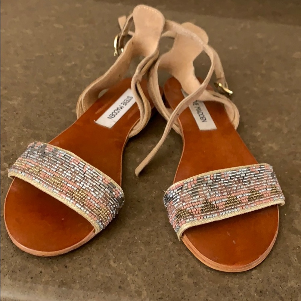 NEW never been worn gem STEVE MADDEN sandals
